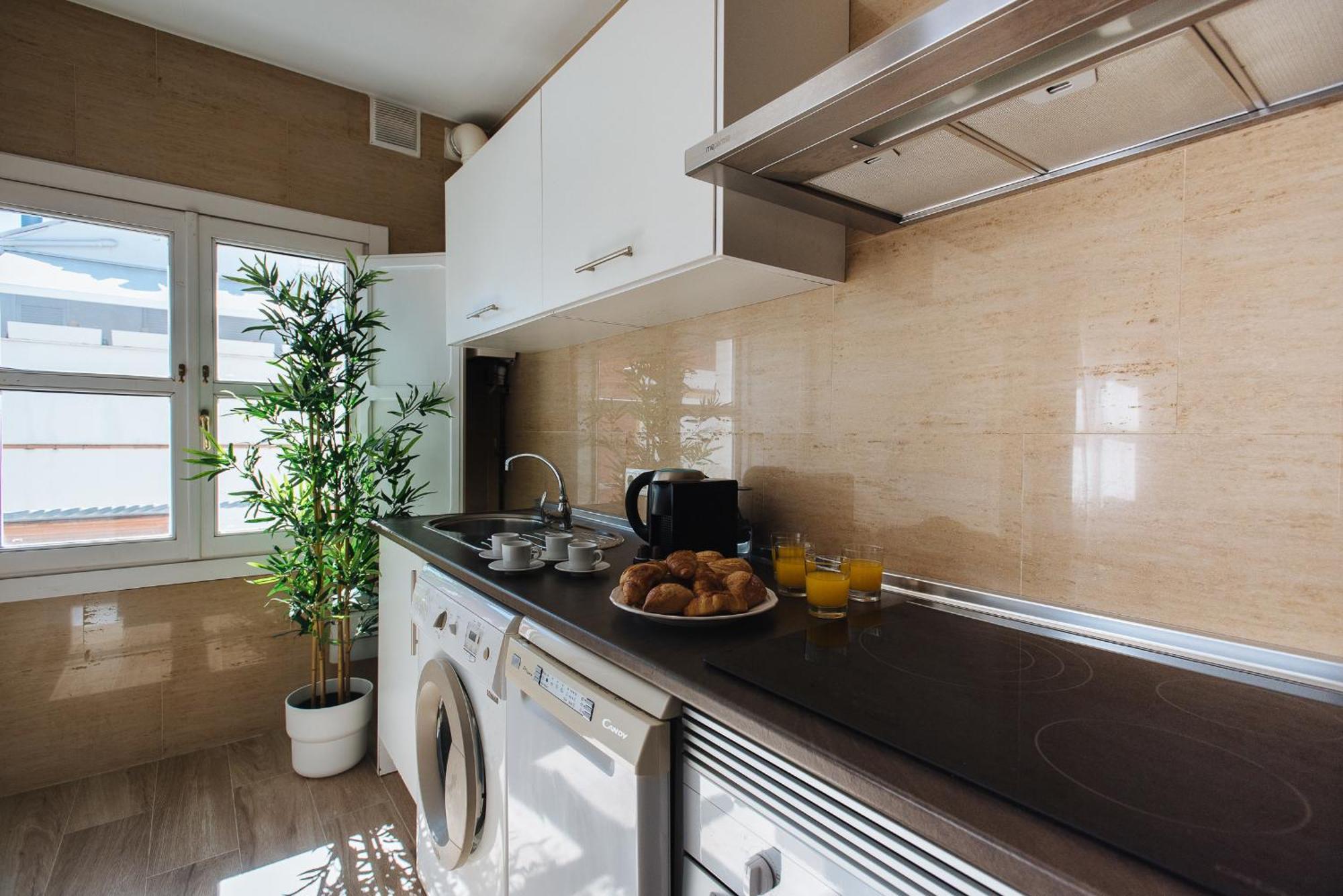 Апартаменты Hostly Orfila 3A-3B Exclusive Penthouse-Center-Fibre-Parking Optional Севилья Экстерьер фото